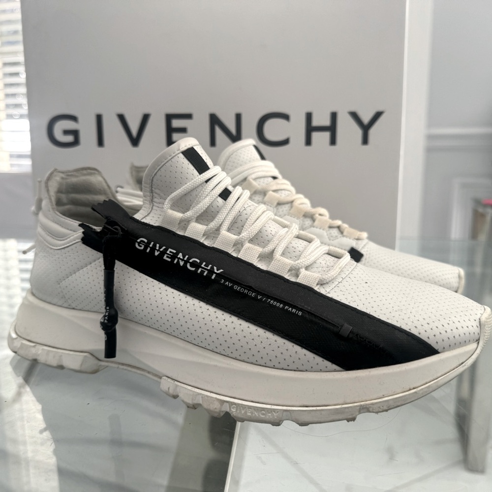 Beautiful Givenchy sneakers size 9 U.S.